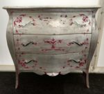 Comò argento decorato e sagomato